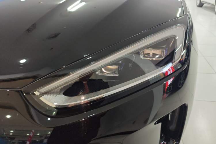 Used Hima AITO M5 2025 Extended-Range Ultra All-Wheel-Drive Version Left Front Headlight