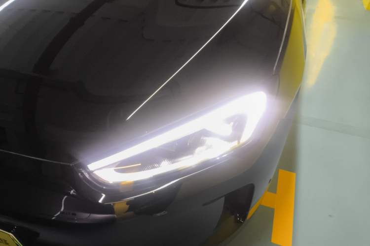 Used Hima AITO M5 2025 Extended-Range Ultra Rear-Wheel-Drive Version Left Front Headlight