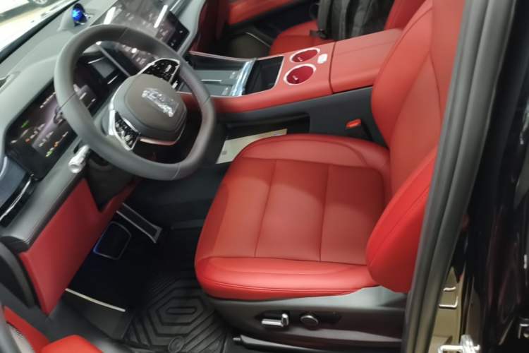 Used Hima AITO M5 2025 Extended-Range Ultra Rear-Wheel-Drive Version Left Front Seat