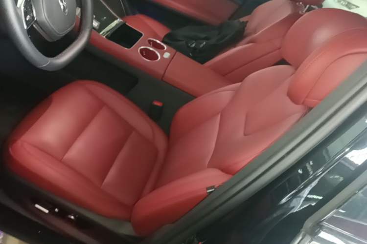 Used Hima AITO M5 2025 Extended-Range Ultra Rear-Wheel-Drive Version Left Front Seat