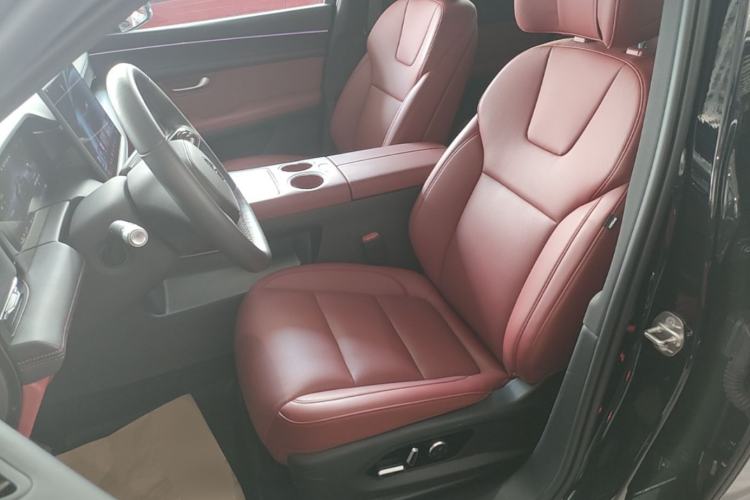 Used Hima AITO M5 2025 Extended-Range Ultra Rear-Wheel-Drive Version Left Front Seat