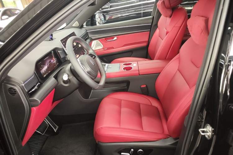 Used Hima AITO M5 2025 Extended-Range Ultra All-Wheel-Drive Version Left Front Seat