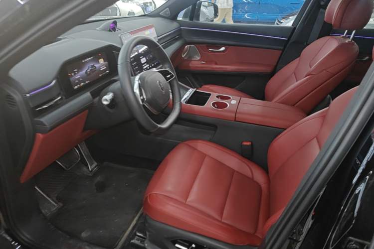Used Hima AITO M5 2025 Extended-Range Ultra Rear-Wheel-Drive Version Left Front Seat