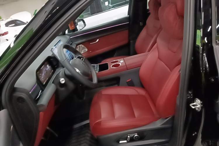Used Hima AITO M5 2025 Extended-Range Ultra Rear-Wheel-Drive Version Left Front Seat