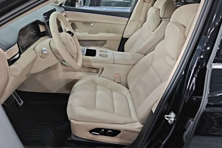 Used Hima AITO M5 2025 Extended-Range Ultra All-Wheel-Drive Version Left Front Seat