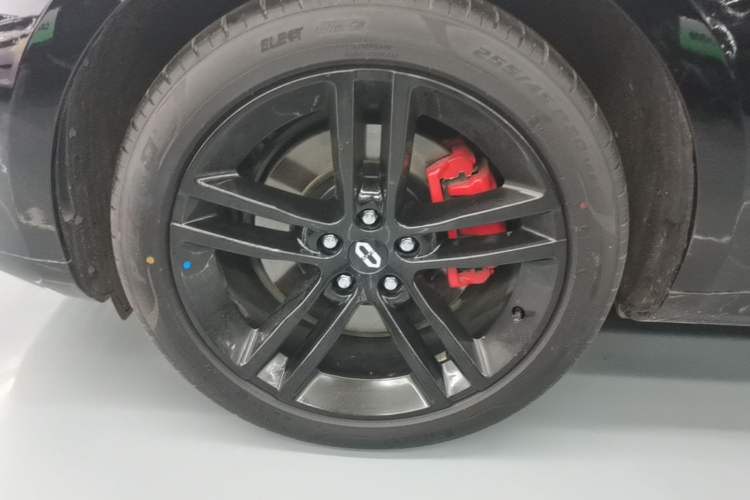 Used Hima AITO M5 2025 Extended-Range Ultra Rear-Wheel-Drive Version Left Front Wheel Hub