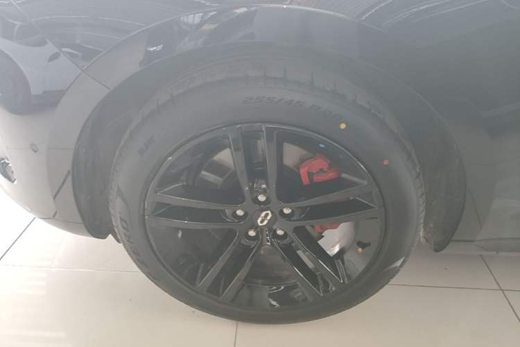 Used Hima AITO M5 2025 Extended-Range Ultra Rear-Wheel-Drive Version Left Front Wheel Hub