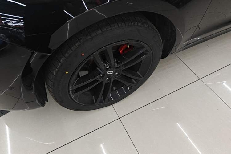 Used Hima AITO M5 2025 Extended-Range Ultra Rear-Wheel-Drive Version Left Front Wheel Hub