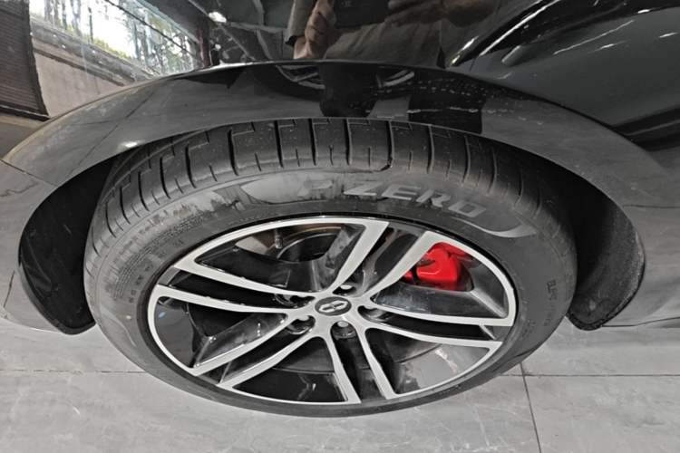 Used Hima AITO M5 2025 Extended-Range Ultra All-Wheel-Drive Version Left Front Wheel Hub