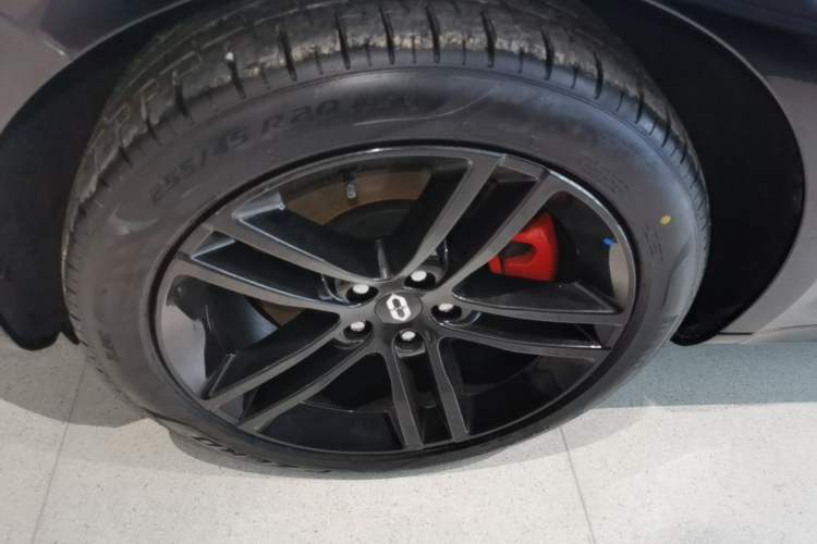 Used Hima AITO M5 2025 Extended-Range Ultra Rear-Wheel-Drive Version Left Front Wheel Hub
