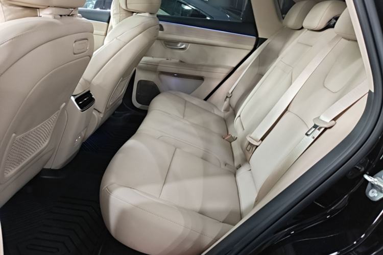 Used Hima AITO M5 2025 Extended-Range Ultra All-Wheel-Drive Version Left Rear Seat