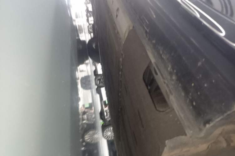 Used Hima AITO M5 2025 Extended-Range Ultra Rear-Wheel-Drive Version Left Side Sill