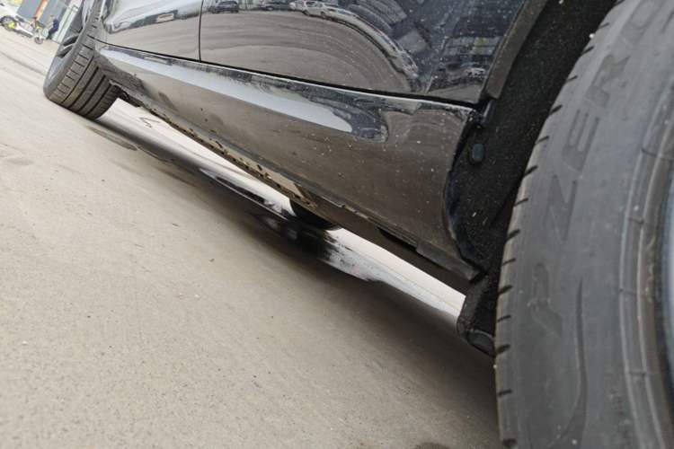 Used Hima AITO M5 2025 Extended-Range Ultra Rear-Wheel-Drive Version Left Side Sill