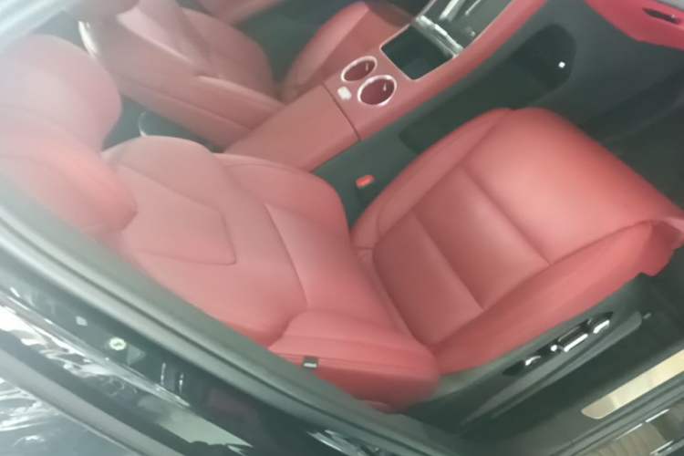 Used Hima AITO M5 2025 Extended-Range Ultra Rear-Wheel-Drive Version Right Front Seat