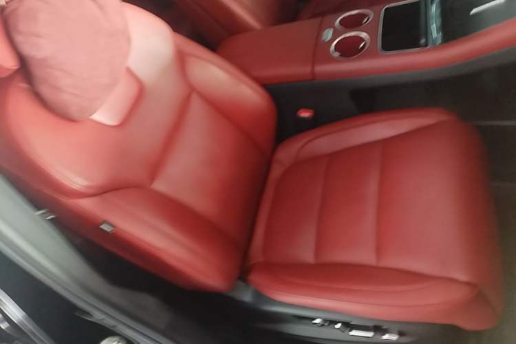 Used Hima AITO M5 2025 Extended-Range Ultra All-Wheel-Drive Version Right Front Seat