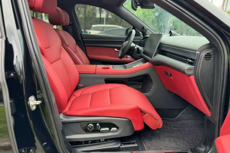 Used Hima AITO M5 2025 Extended-Range Ultra Rear-Wheel-Drive Version Right Front Seat