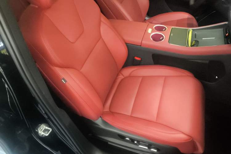Used Hima AITO M5 2025 Extended-Range Ultra Rear-Wheel-Drive Version Right Front Seat