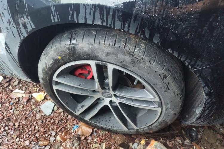 Used Hima AITO M5 2025 Extended-Range Ultra Rear-Wheel-Drive Version Right Front Wheel Hub