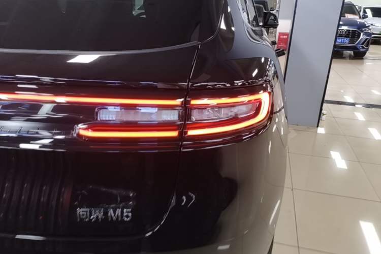 Used Hima AITO M5 2025 Extended-Range Ultra Rear-Wheel-Drive Version Right Rear Taillight