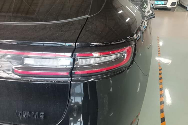 Used Hima AITO M5 2025 Extended-Range Ultra Rear-Wheel-Drive Version Right Rear Taillight