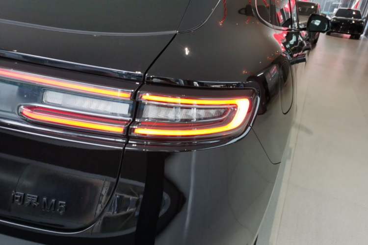 Used Hima AITO M5 2025 Extended-Range Ultra Rear-Wheel-Drive Version Right Rear Taillight
