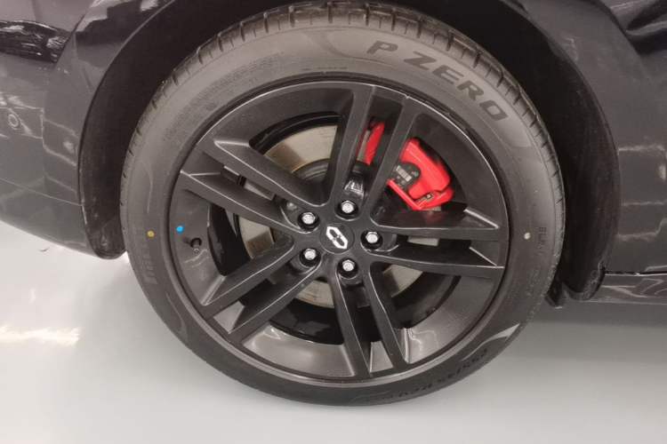 Used Hima AITO M5 2025 Extended-Range Ultra Rear-Wheel-Drive Version Right Rear Wheel Hub