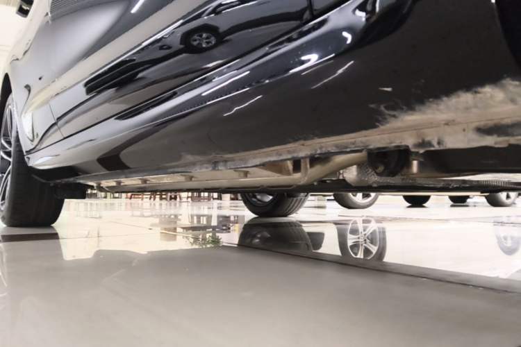 Used Hima AITO M5 2025 Extended-Range Ultra All-Wheel-Drive Version Right Side Sill