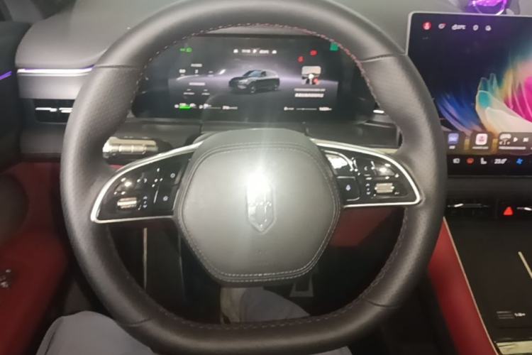 Used Hima AITO M5 2025 Extended-Range Ultra Rear-Wheel-Drive Version Steering Wheel