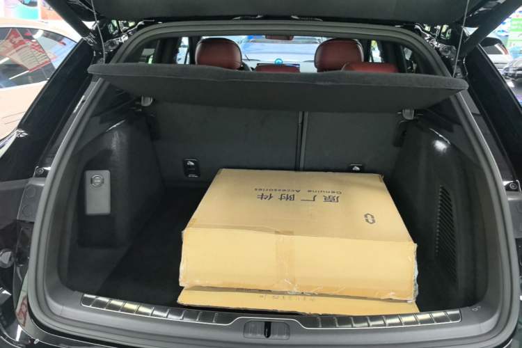 Used Hima AITO M5 2025 Extended-Range Ultra Rear-Wheel-Drive Version Trunk