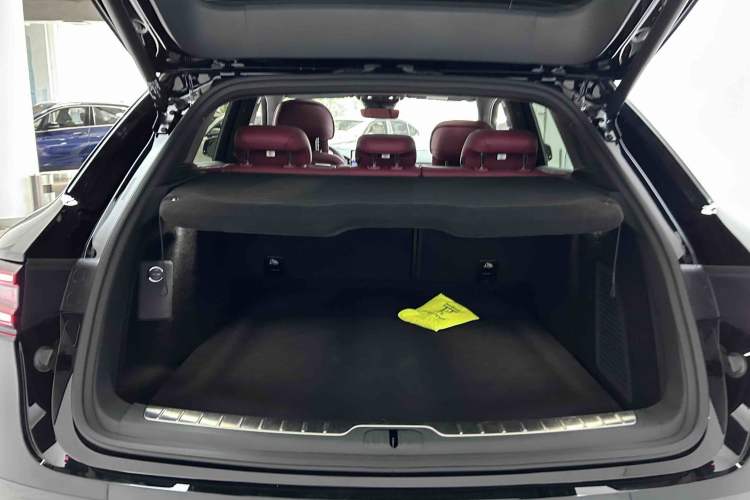 Used Hima AITO M5 2025 Extended-Range Ultra Rear-Wheel-Drive Version Trunk