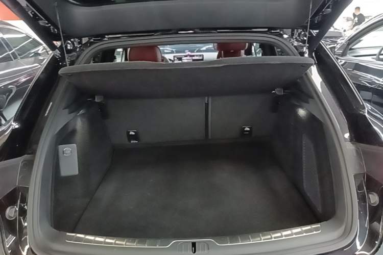 Used Hima AITO M5 2025 Extended-Range Ultra Rear-Wheel-Drive Version Trunk