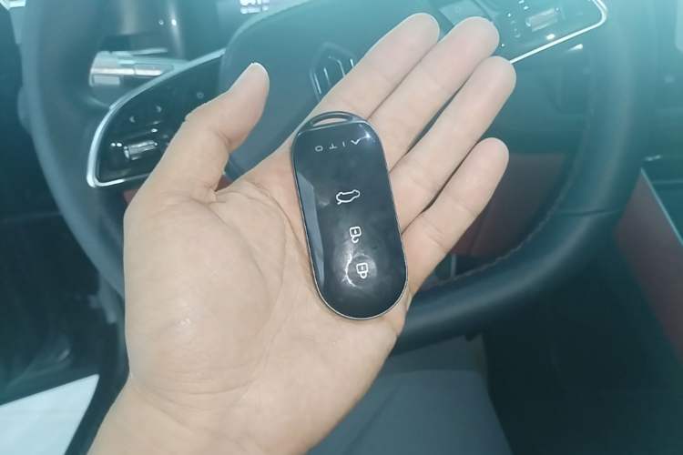 Used Hima AITO M5 2025 Extended-Range Ultra All-Wheel-Drive Version Vehicle Key