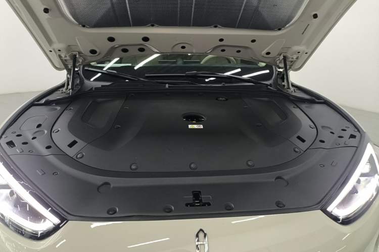 Used Hima AITO M5 2025 Extended-Range Ultra All-Wheel-Drive Version Engine Bay