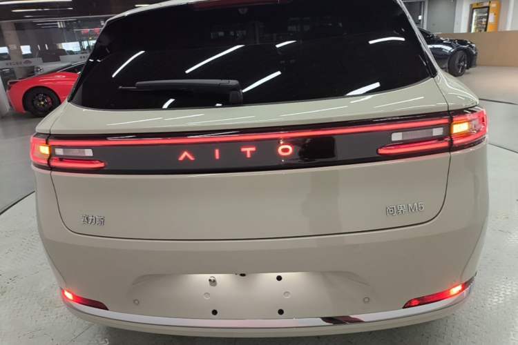 Used Hima AITO M5 2025 Extended-Range Ultra All-Wheel-Drive Version Rear