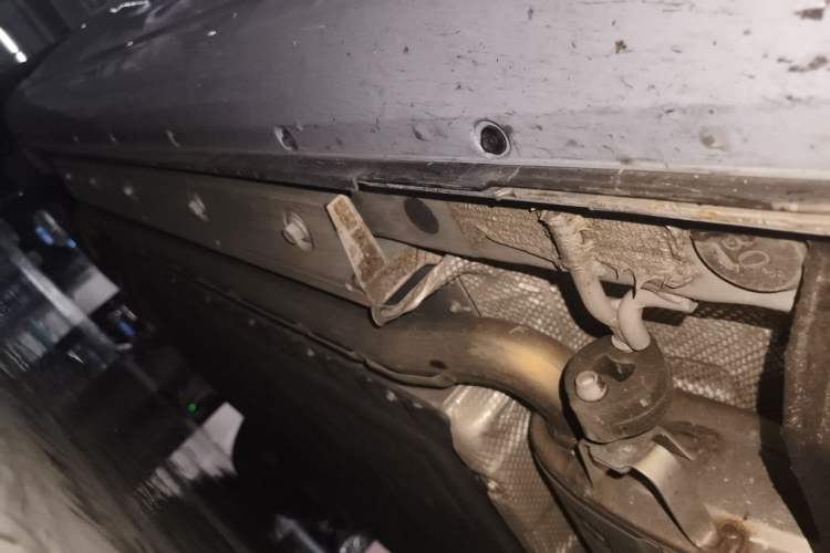 Used Hima AITO M5 2025 Extended-Range Ultra Rear-Wheel-Drive Version Chassis Front Right