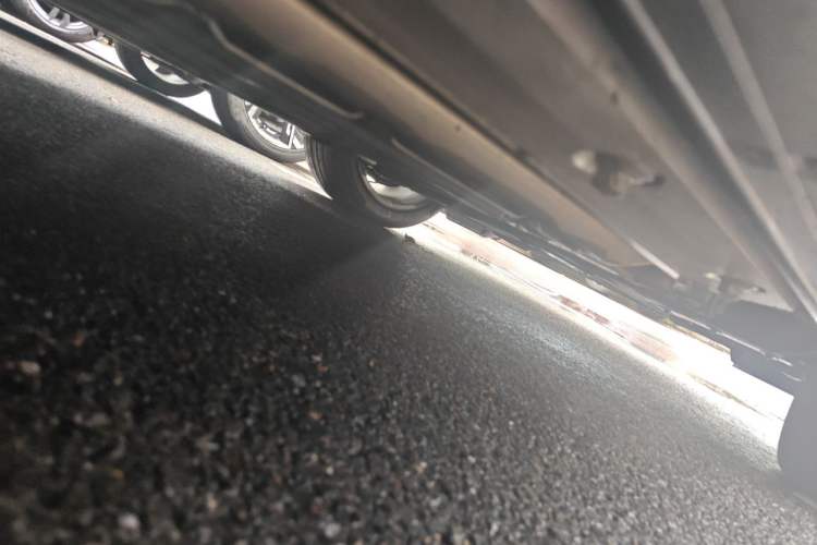 Used Hima AITO M5 2025 Extended-Range Ultra Rear-Wheel-Drive Version Chassis Front Right