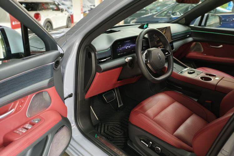 Used Hima AITO M5 2025 Extended-Range Ultra All-Wheel-Drive Version Driver Seat