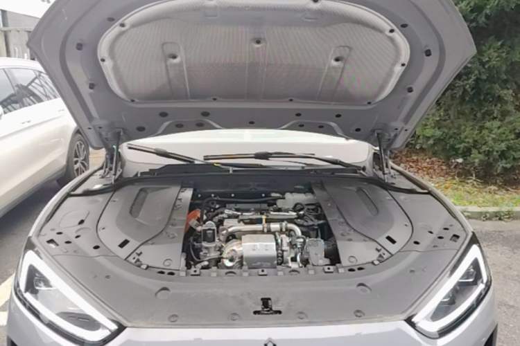 Used Hima AITO M5 2025 Extended-Range Ultra All-Wheel-Drive Version Engine Bay