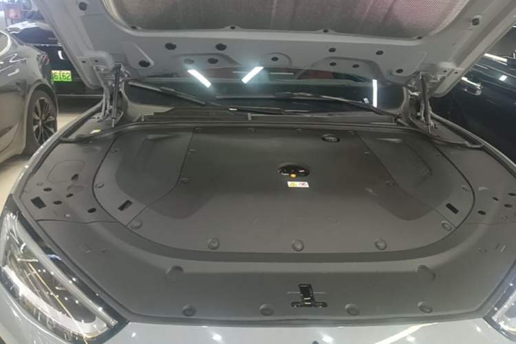 Used Hima AITO M5 2025 Extended-Range Ultra All-Wheel-Drive Version Engine Bay