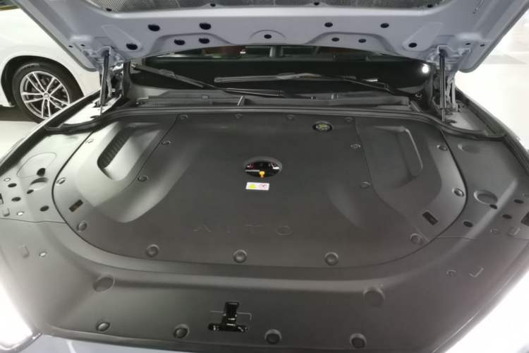 Used Hima AITO M5 2025 Extended-Range Ultra All-Wheel-Drive Version Engine Bay