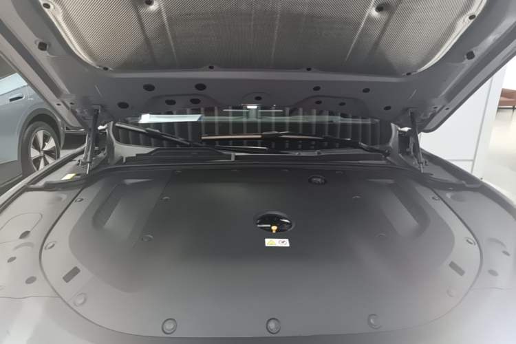 Used Hima AITO M5 2025 Extended-Range Ultra All-Wheel-Drive Version Engine Bay