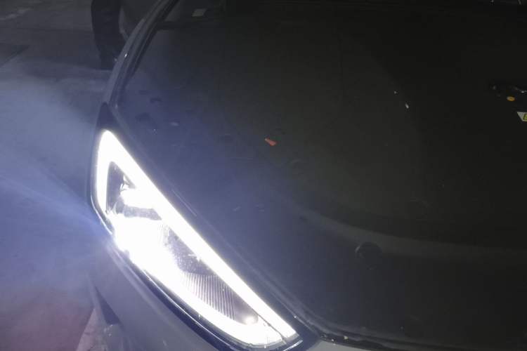 Used Hima AITO M5 2025 Extended-Range Ultra Rear-Wheel-Drive Version Engine Bay Right