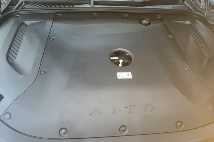 Used Hima AITO M5 2025 Extended-Range Ultra All-Wheel-Drive Version Engine Bay