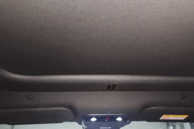 Used Hima AITO M5 2025 Extended-Range Ultra Rear-Wheel-Drive Version Headliner