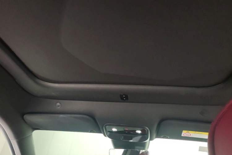 Used Hima AITO M5 2025 Extended-Range Ultra All-Wheel-Drive Version Headliner