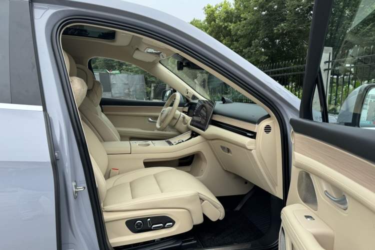 Used Hima AITO M5 2025 All-Electric Ultra Rear-Wheel-Drive Version Interior 1