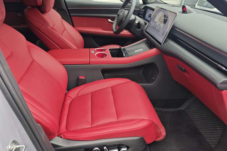 Used Hima AITO M5 2025 Extended-Range Ultra All-Wheel-Drive Version Interior 4