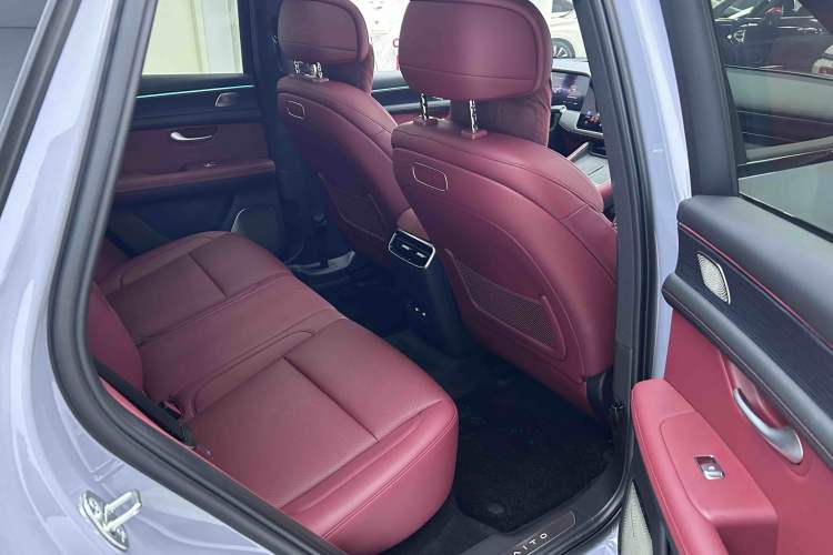 Used Hima AITO M5 2025 Extended-Range Ultra All-Wheel-Drive Version Interior 4