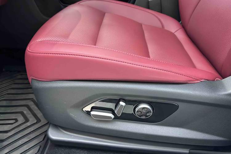 Used Hima AITO M5 2025 Extended-Range Ultra All-Wheel-Drive Version Interior 7