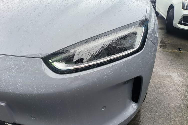 Used Hima AITO M5 2025 All-Electric Ultra Rear-Wheel-Drive Version Left Front Headlight